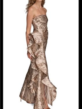 Donna Karan Strapless Floral Jacquard Gown in Champagne and Gold size 4
